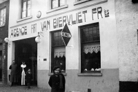 De Garage Sainte Claire, verdeler van Fiat en Renault. Alt